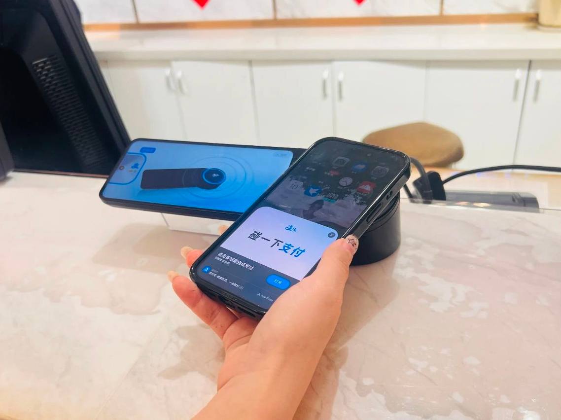 17504108504890471991138_853